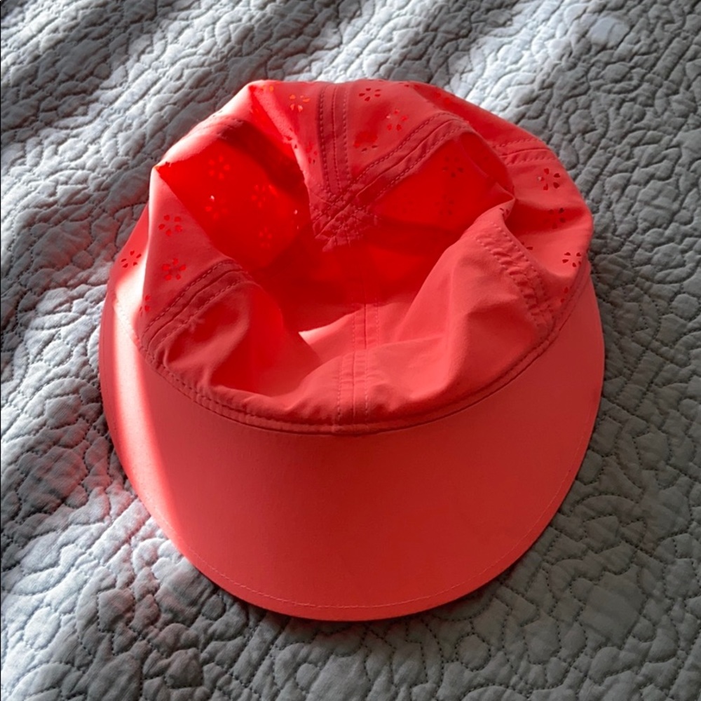 Lululemon running hat